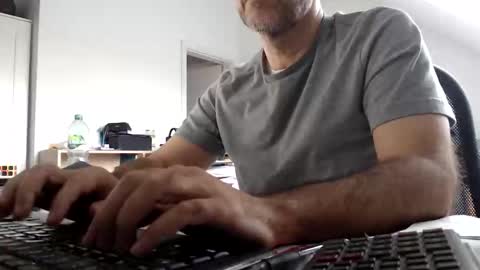 Snapshot of aylinniyerim chatting on 01/23/25, 02:50 aylinniyerim online show from 01/23/25, 02:50