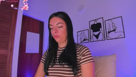 Aylin  online show from 11/22/25, 11:09