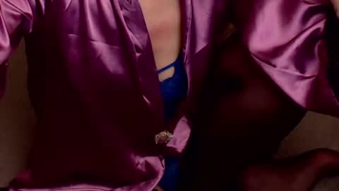 Snapshot of aylynrichard chatting on 02/12/25, 03:38 aylynrichard online show from 02/12/25, 03:38