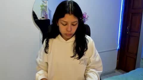 aysha_winxx online show from 11/12/25, 03:18