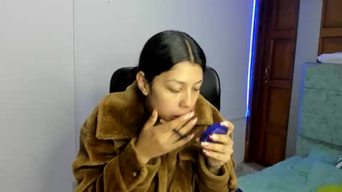 aysha_winxx online show from 11/26/25, 03:07