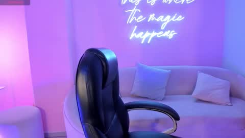 Ayshel online show from 10/23/25, 04:34