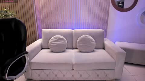 Ayshel online show from 11/18/25, 03:45