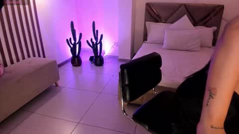 Ayshel online show from 01/08/26, 03:20