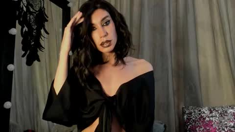 Snapshot of ayshery_sinheart chatting on 01/13/26, 02:44 Ayshery online show from 01/13/26, 02:44