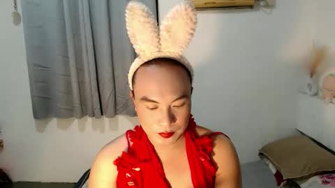 ayumi online show from 04/10/26, 10:31