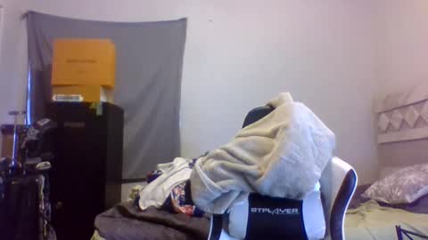 az2312752908 online show from 04/13/26, 12:49