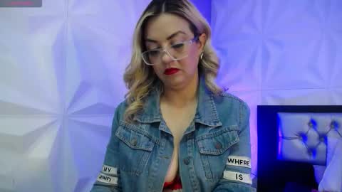 Azahara online show from 02/28/26, 01:56