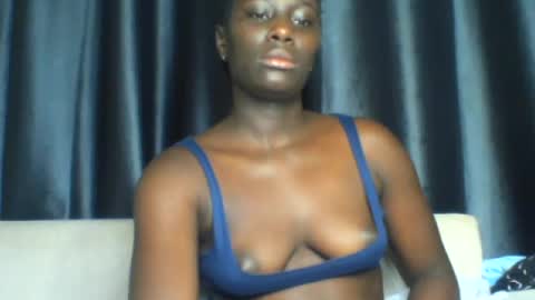 Snapshot of azaelia_iris chatting on 06/05/26, 10:10 azaelia_iris online show from 06/05/26, 10:10
