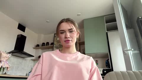 Lily online show from 06/08/26, 09:31