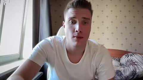 Snapshot of azazelmax chatting on 09/26/25, 10:19 azazelmax online show from 09/26/25, 10:19