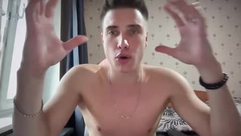 Snapshot of azazelmax chatting on 11/04/25, 10:25 azazelmax online show from 11/04/25, 10:25