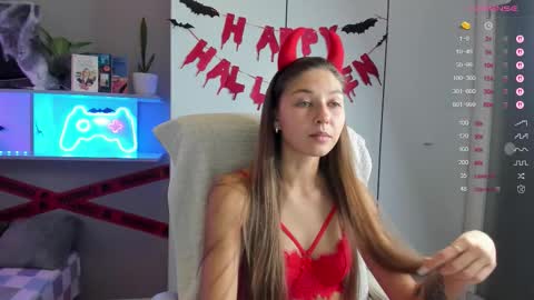 Snapshot of azeliaclark chatting on 10/27/25, 03:05 Sofia online show from 10/27/25, 03:05