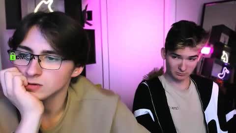 Snapshot of azen_rush chatting on 12/18/25, 06:08 azen_rush online show from 12/18/25, 06:08