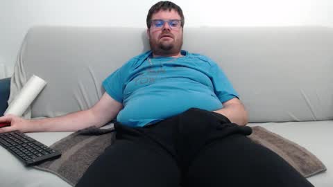 Azer online show from 09/27/25, 10:37