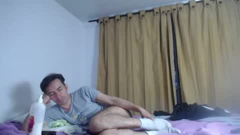 Snapshot of aziel_xxx chatting on 02/26/25, 01:53 AZIEL online show from 02/26/25, 01:53