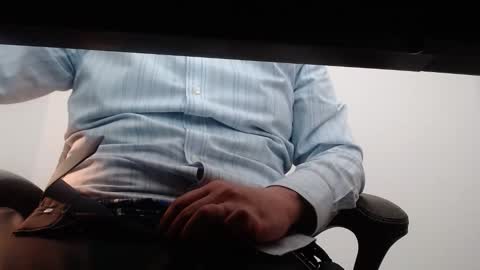 Snapshot of aznguy1138 chatting on 04/10/26, 09:52 aznguy1138 online show from 04/10/26, 09:52