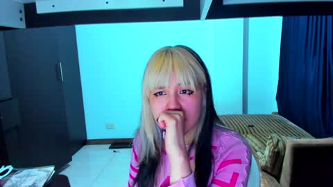 Snapshot of azu_moure chatting on 02/01/25, 11:16 Azu Moure online show from 02/01/25, 11:16