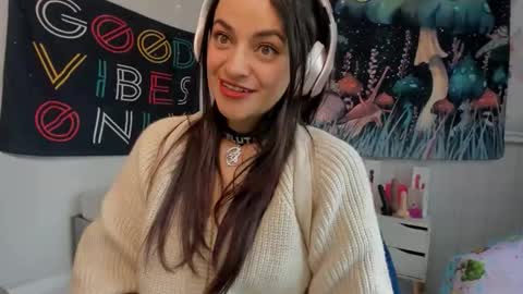 Azucena R online show from 11/06/25, 02:40