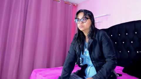 azul_moon online show from 11/24/25, 03:39