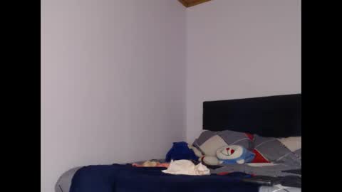 azulluna online show from 06/01/26, 05:36