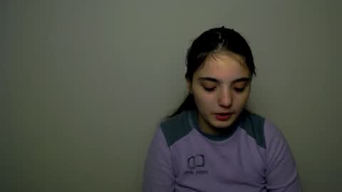 azumi_chan_ online show from 10/24/25, 09:33