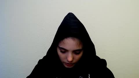 azumi_chan_ online show from 11/03/25, 08:37