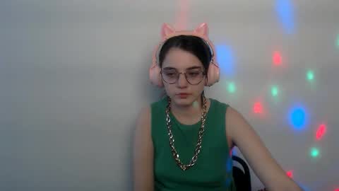 azumi_chan_ online show from 02/27/26, 11:54