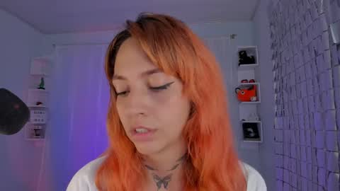 azumi saan online show from 02/21/25, 11:21