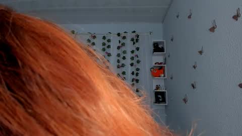 azumi saan online show from 09/10/25, 02:11