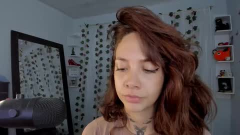 azumi saan online show from 12/23/25, 02:09