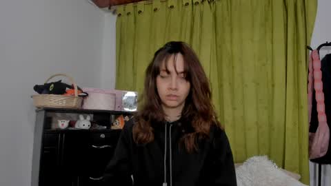 azumi saan online show from 04/03/26, 01:58