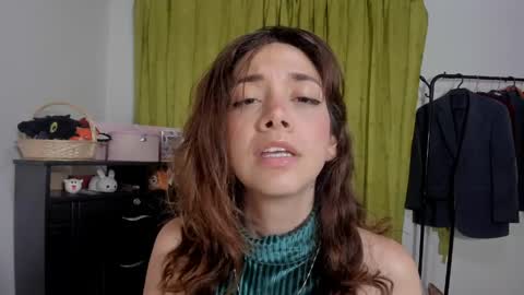 azumi saan online show from 04/14/26, 01:44