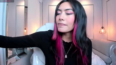 Azura online show from 01/27/25, 07:13