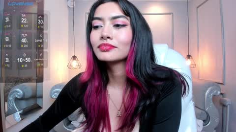 Azura online show from 02/03/25, 10:54