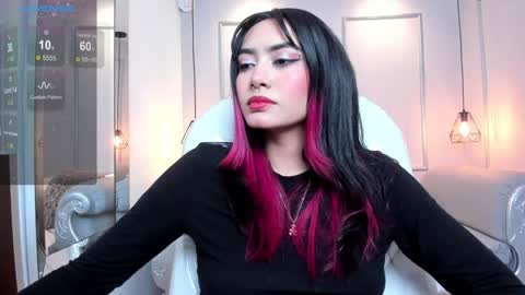 Azura online show from 02/05/25, 07:31