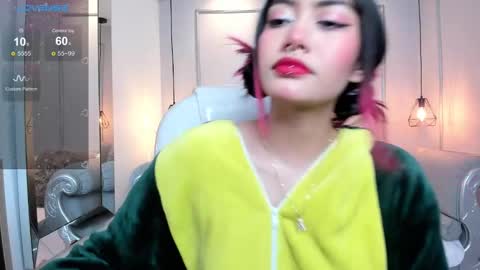 Azura online show from 02/10/25, 07:38