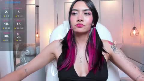 Azura online show from 02/20/25, 11:32