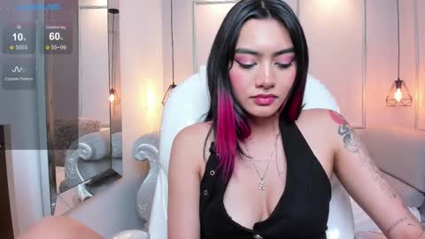 Azura online show from 02/25/25, 10:18