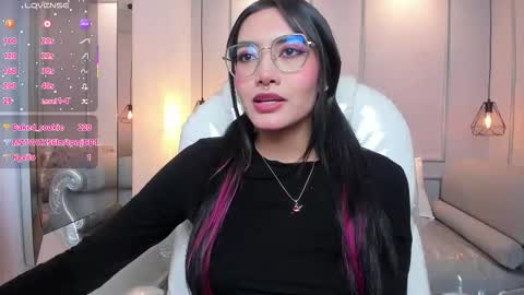 Azura online show from 10/21/25, 07:47