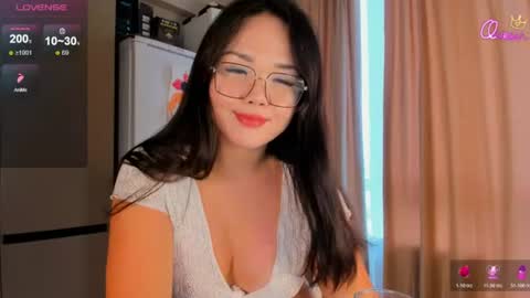 Snapshot of azure_moon chatting on 06/20/26, 05:10 azure_moon online show from 06/20/26, 05:10