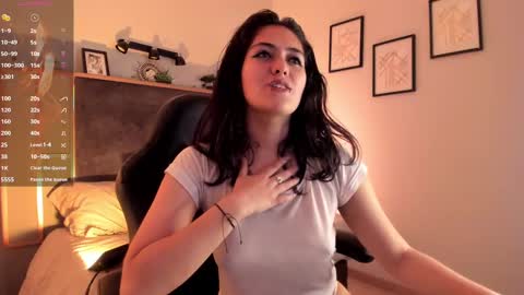 Azurra  online show from 09/12/25, 09:04