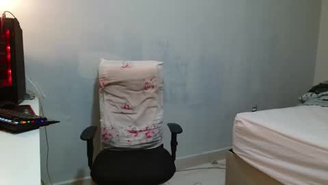 Snapshot of b0ycan chatting on 02/01/26, 01:15 b0ycan online show from 02/01/26, 01:15