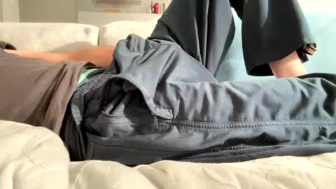 Snapshot of b6662050 chatting on 02/23/25, 12:27 b6662050 online show from 02/23/25, 12:27