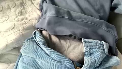 Snapshot of b6662050 chatting on 04/10/26, 04:12 b6662050 online show from 04/10/26, 04:12