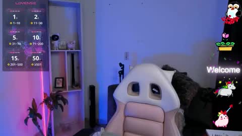 Snapshot of baaby_boyy chatting on 11/27/25, 11:01 odeley online show from 11/27/25, 11:01