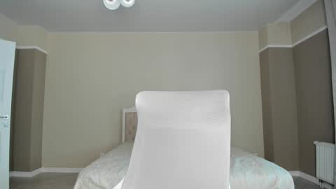 Monica online show from 09/22/25, 12:45