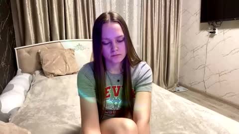 Anny Simpson online show from 11/04/25, 01:10