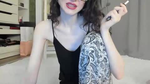 babby_jewel online show from 09/20/25, 10:27