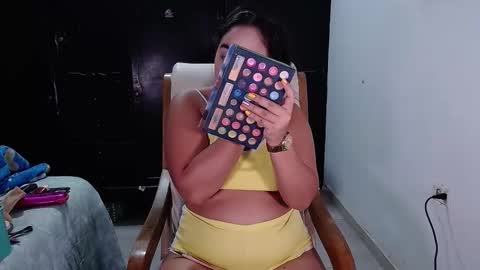 Snapshot of babby_swet chatting on 10/05/25, 12:25 babby_swet online show from 10/05/25, 12:25